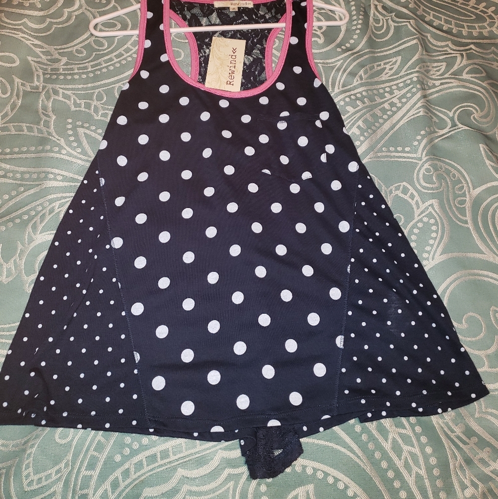 Sleeveless tank
